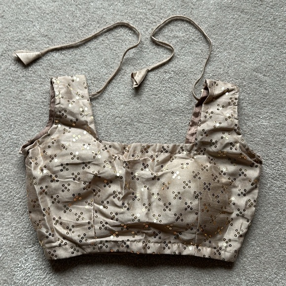 Gold Sequin Saree - Picture 3 of 8